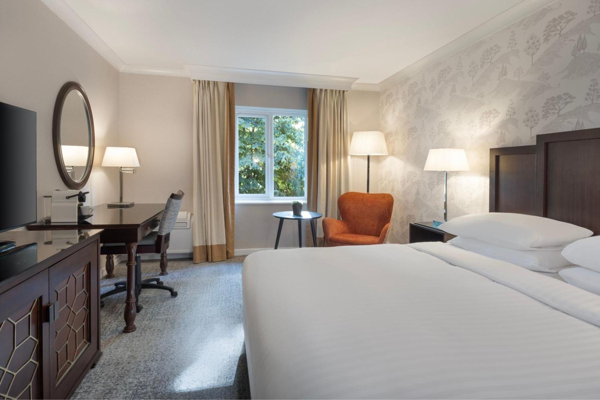 Delta Hotels By Marriott Tudor Park Country Club Мейдстон Екстер'єр фото