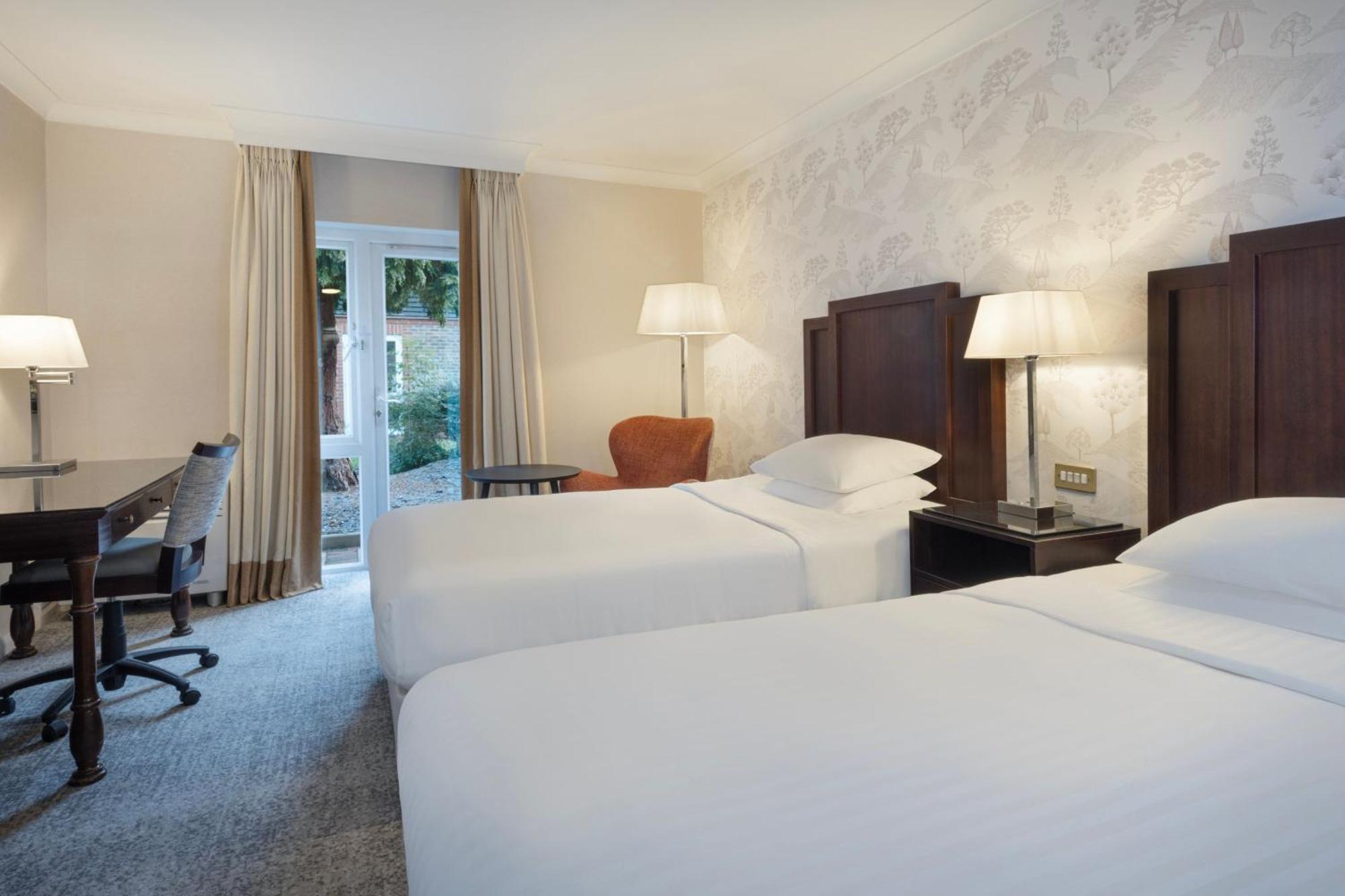 Delta Hotels By Marriott Tudor Park Country Club Мейдстон Екстер'єр фото