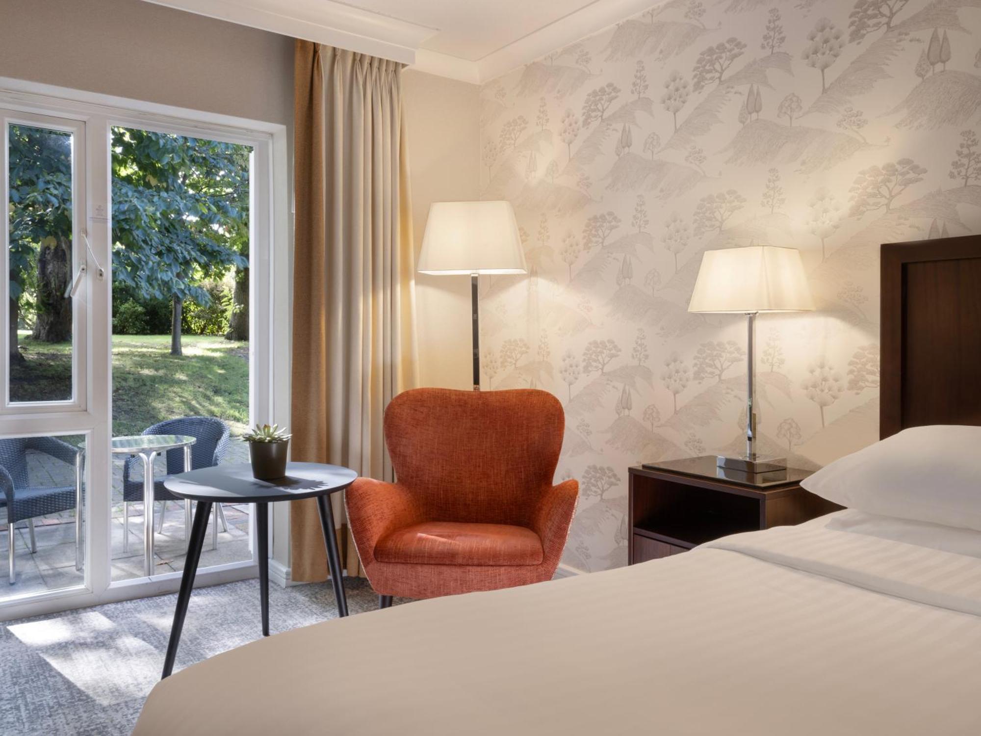 Delta Hotels By Marriott Tudor Park Country Club Мейдстон Екстер'єр фото