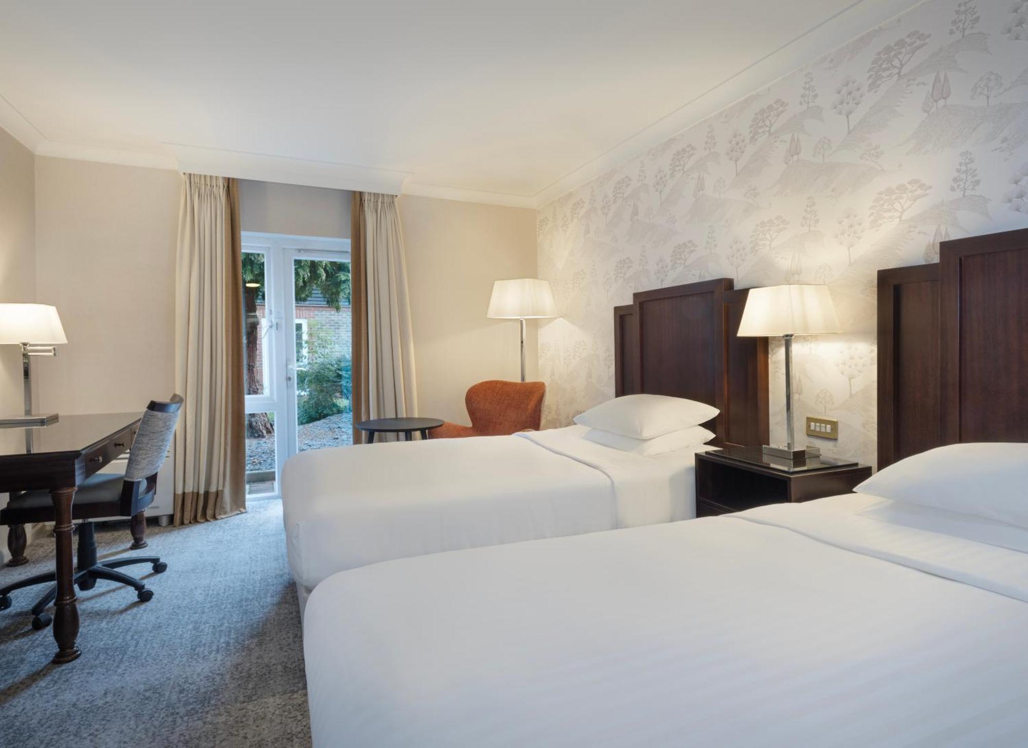 Delta Hotels By Marriott Tudor Park Country Club Мейдстон Екстер'єр фото